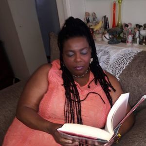 Meet your Posher, Dolorese